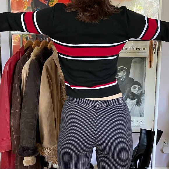 Super cute vintage sweater - Picture 2 of 4